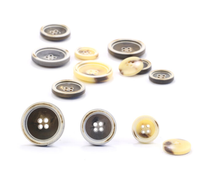 Kunststoffknopf MILLER, stumpfe Optik mit Reliefrand, Union Knopf