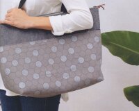 Patchworkstoff SHIMMER, Federn auf Fischgrat, beigegrau-lichtsilber metallic