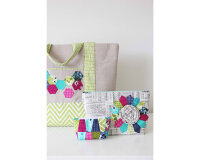 Patchworkstoff SIMPLY COLORFUL II, Wiesenblumen, aubergine-gebrochenes weiß, Moda Fabrics