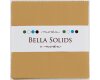 Precuts Charm Pack BELLA SOLIDS, 12,5 x 12,5 cm, 42 Quadrate, hellbraun, Moda Fabrics