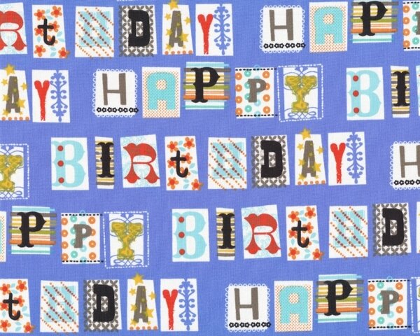 Patchworkstoff "Happy Birthday" mit Zierbuchstaben in Kästchen zum Geburtstag, mittelblau-rot-schwarz