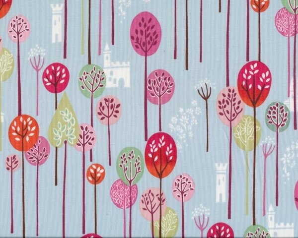 Patchworkstoff "Enchanted Forest" mit Märchenwald, helles hellblau-fuchsia