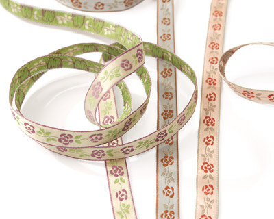 Satin-Webband ROSELINE, Rosen, 9 mm breit, 7 Farben, rot-rosa