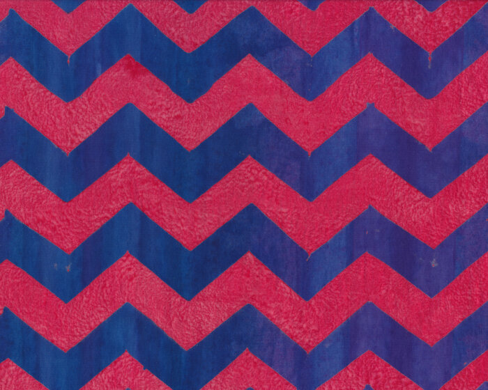 Batik-Patchworkstoff ARTISAN BATIKS, Chevron-Zacken, rot-ultramarinblau