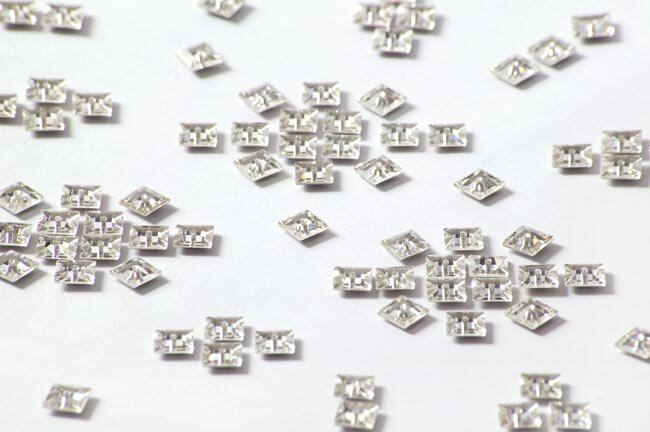 Swarovski-Strasssteine LOCHQUADRAT, 6 mm 10 Stück