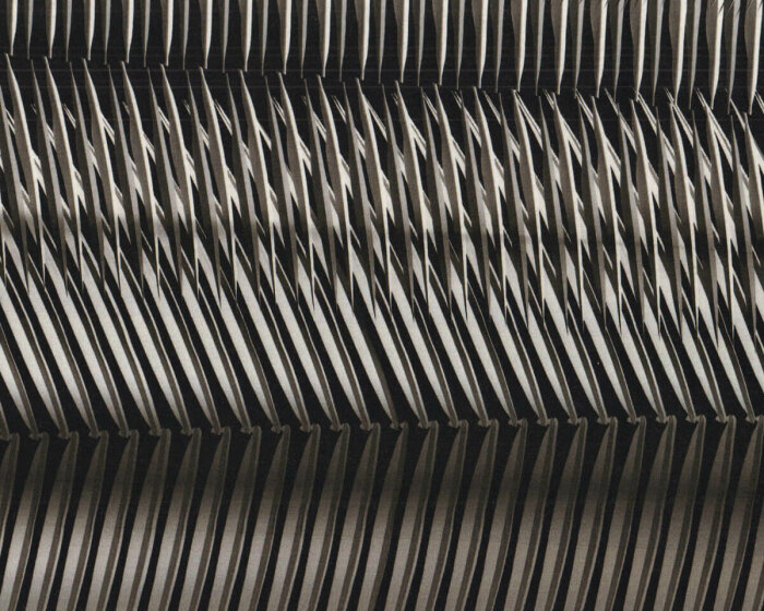 Viskose-Jersey DUNYA, dreidimensionales Streifenmuster, schwarz