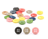 Steinnussknopf GRUNGELINE, wirre Liniengrafik, Union Knopf natur 15 mm