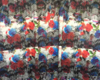 Italienisches Fell aus Microfaser PIXAR, Pixelblumen, rot-schwarz