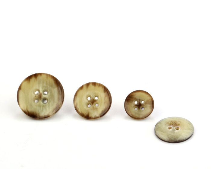 Edel glänzender Kunststoffknopf PEARL, Used-Look, natur-braun, Union Knopf 28 mm