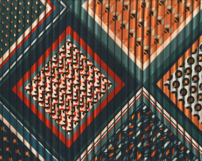 Viskosekreppstoff ELAINA, Plissee-Dessin, petrol-goldbraun, Hilco