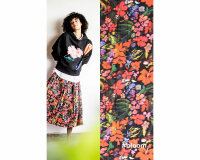 Plisseestoff FLOWER CREPE, Hibiskusblüten, hellrot-schwarz, Fibre Mood