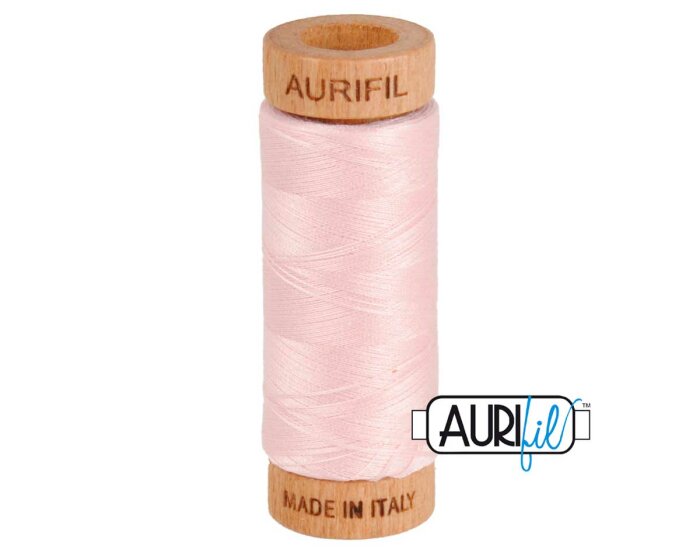 Quiltgarn AURIFIL MK80WT, 274 m 2410