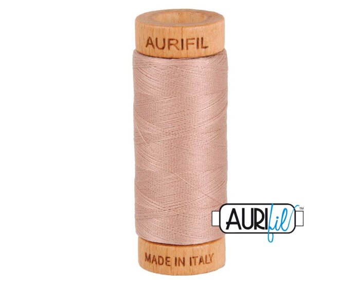 Quiltgarn AURIFIL MK80WT, 274 m 2375