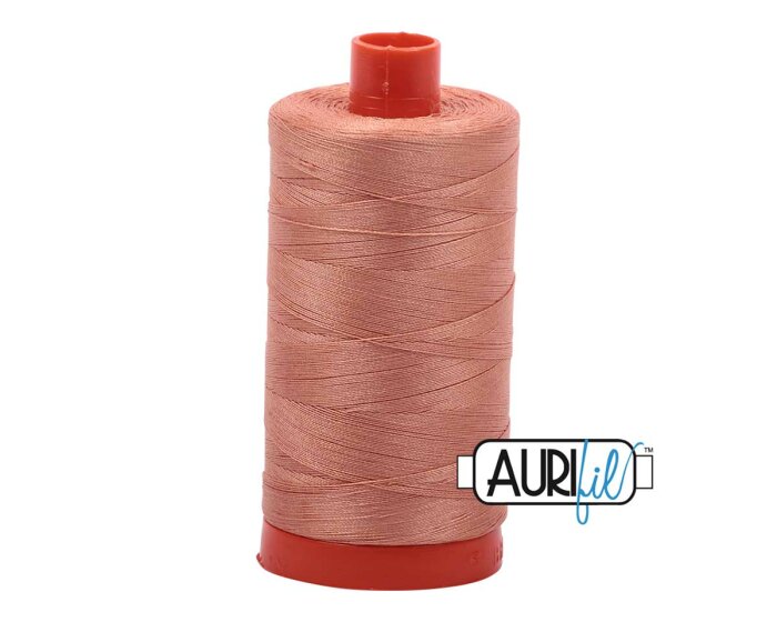 Quiltgarn AURIFIL 50wt aus Baumwolle, 1300 m 2215