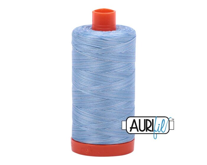 Quiltgarn AURIFIL 50wt aus Baumwolle, Farbverlauf, 1300 m 3770