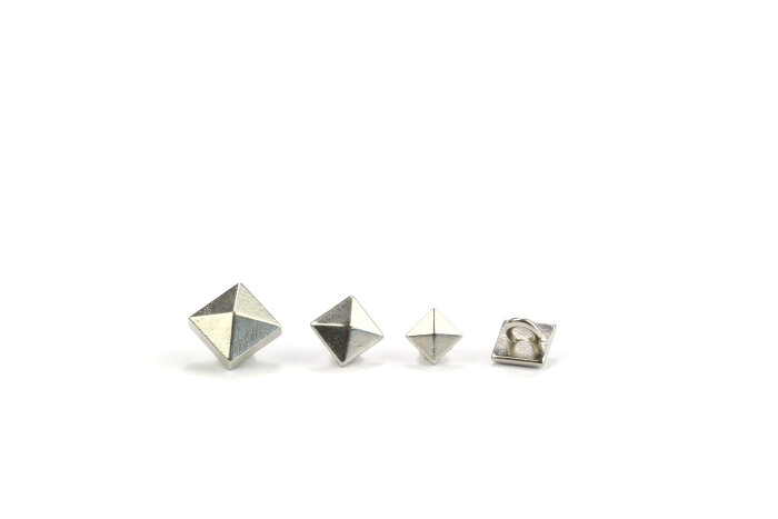 Nietenknopf aus Metall PRISMA, Pyramide, silber, Union Knopf 14 mm