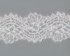 Spitzenband AMORE, beidseitige Bogenkante mit Rosen, 10  cm, weiß