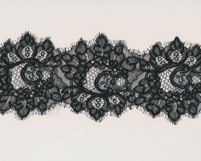 Spitzenband FLORAS, beidseitige Bogenkante mit Blüten, 12  cm, schwarz