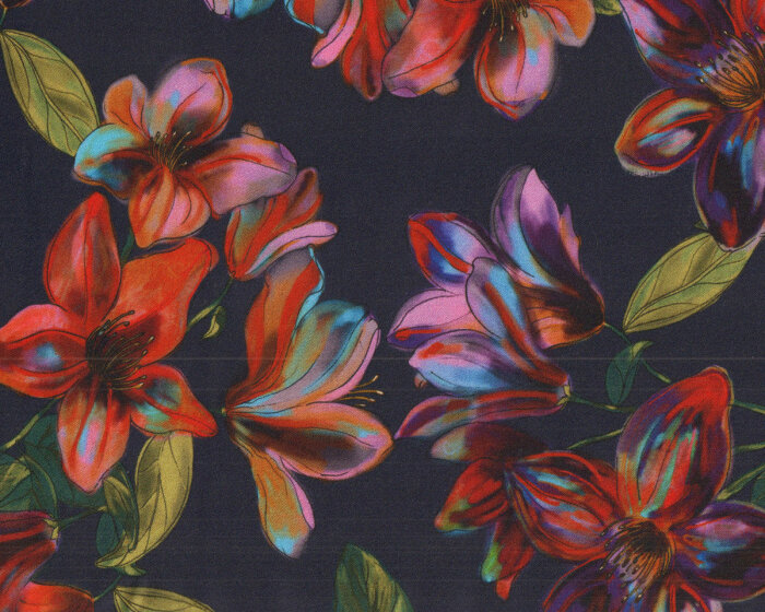 Viskosekreppstoff BRILANTA, Magnolien, nachtblau, Toptex