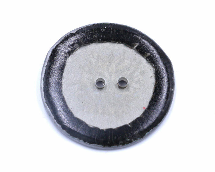 Metallknopf KRONKORKEN, flach gepresst, Jim Knopf schwarz Ring
