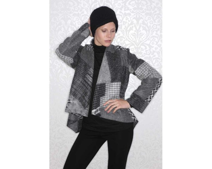 Schnittmuster JACKE MIT WASSERFALLARTIGEM SAUMVERLAUF, pattern company