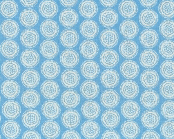 25 cm Reststück Patchworkstoff PEACE GARDEN, Stempelblüten, himmelblau-creme