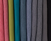 50 cm Reststück Baumwolljersey BELLA, feine Streifen, senfgelb-weiß