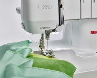 BERNINA Overlock L 650 mit Lufteinfädler