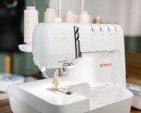 BERNINA Overlock L 650 mit Lufteinfädler